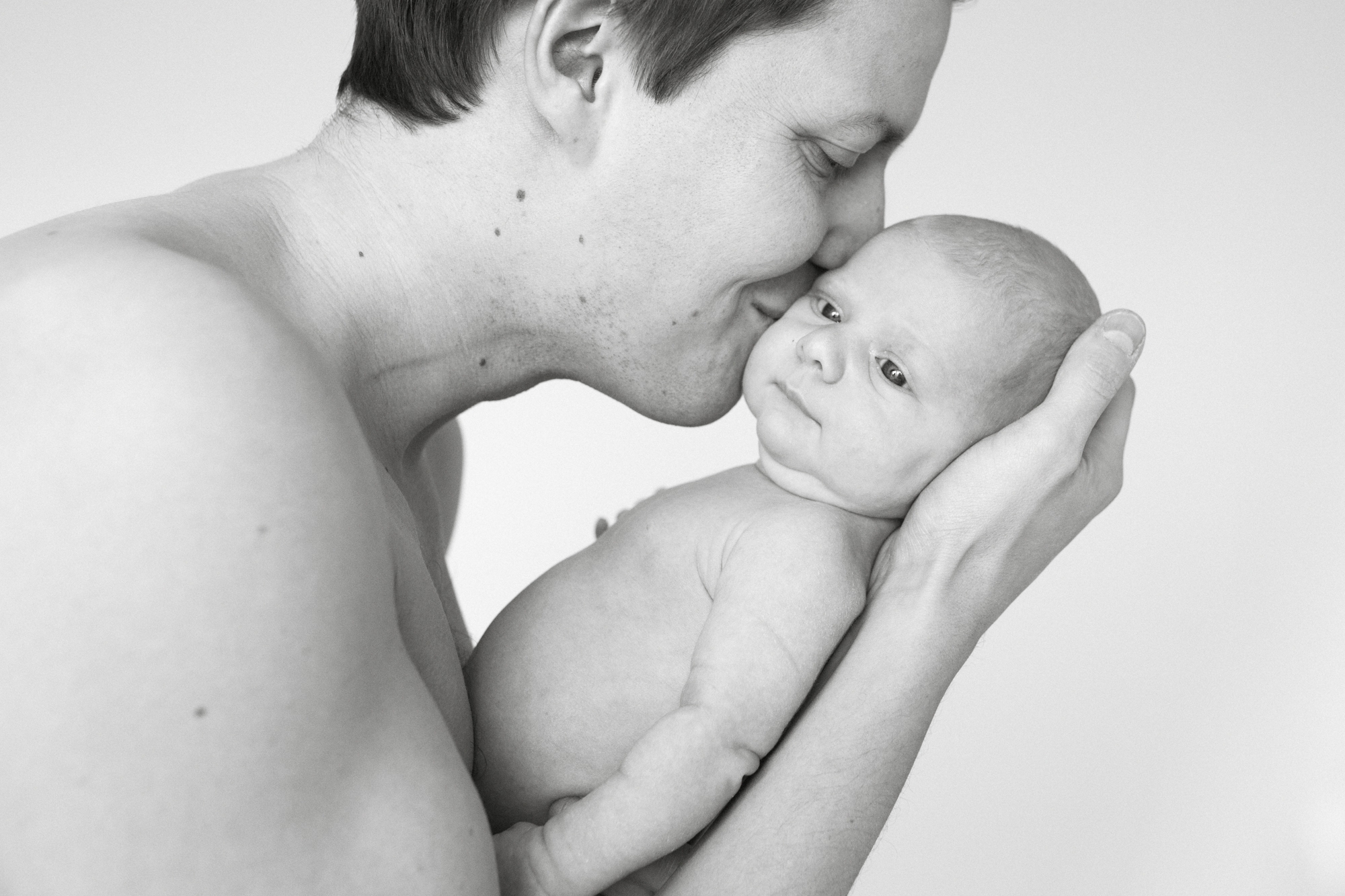 Newborn baby photographer; natural photography at home in London London Children Photography 