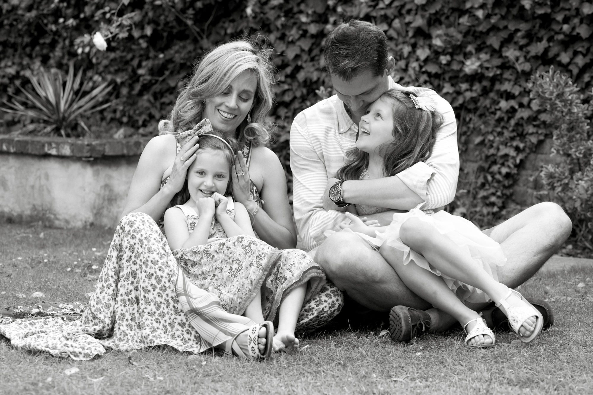 Family lifestyle photography in Primrose Hill, London London Children Photography 