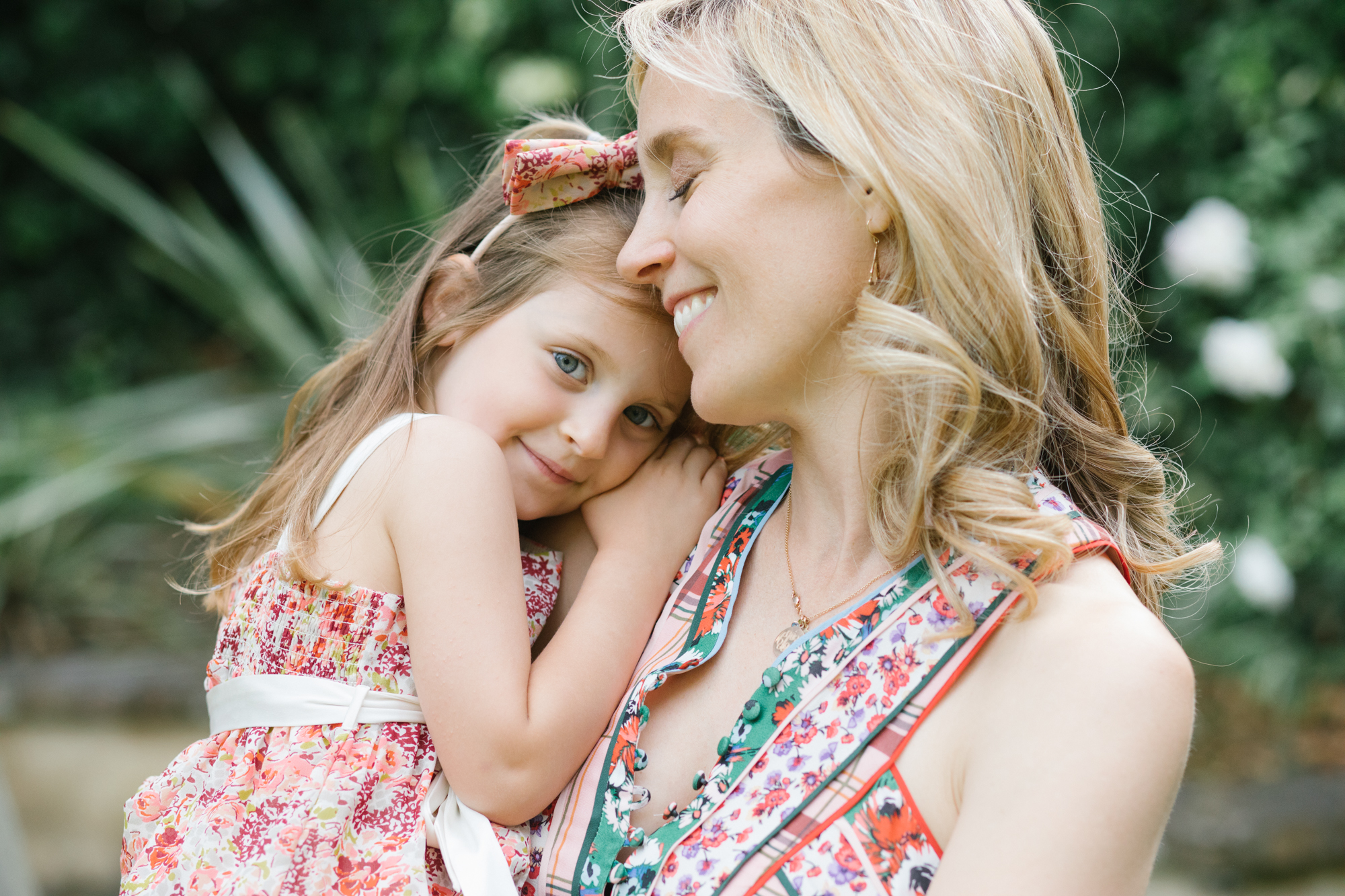 Family lifestyle photography in Primrose Hill, London London Children Photography 