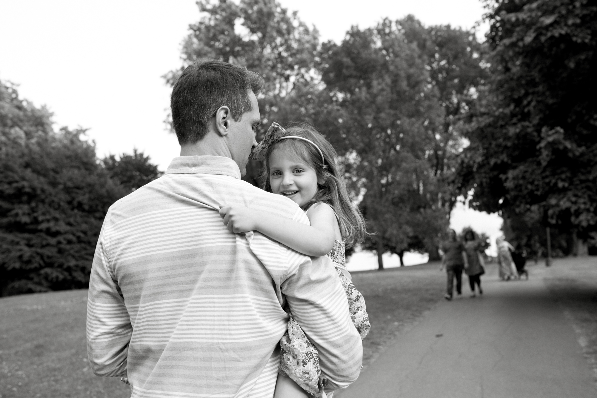 Family lifestyle photography in Primrose Hill, London London Children Photography 