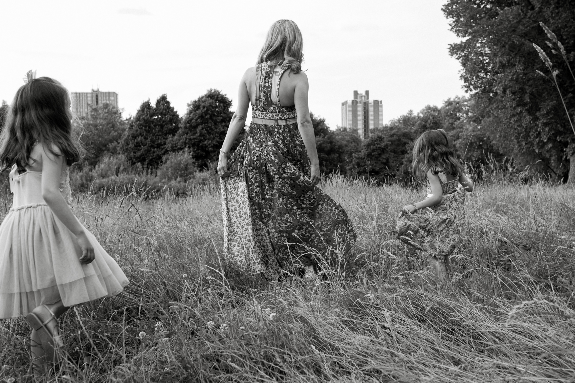 Family lifestyle photography in Primrose Hill, London London Children Photography 