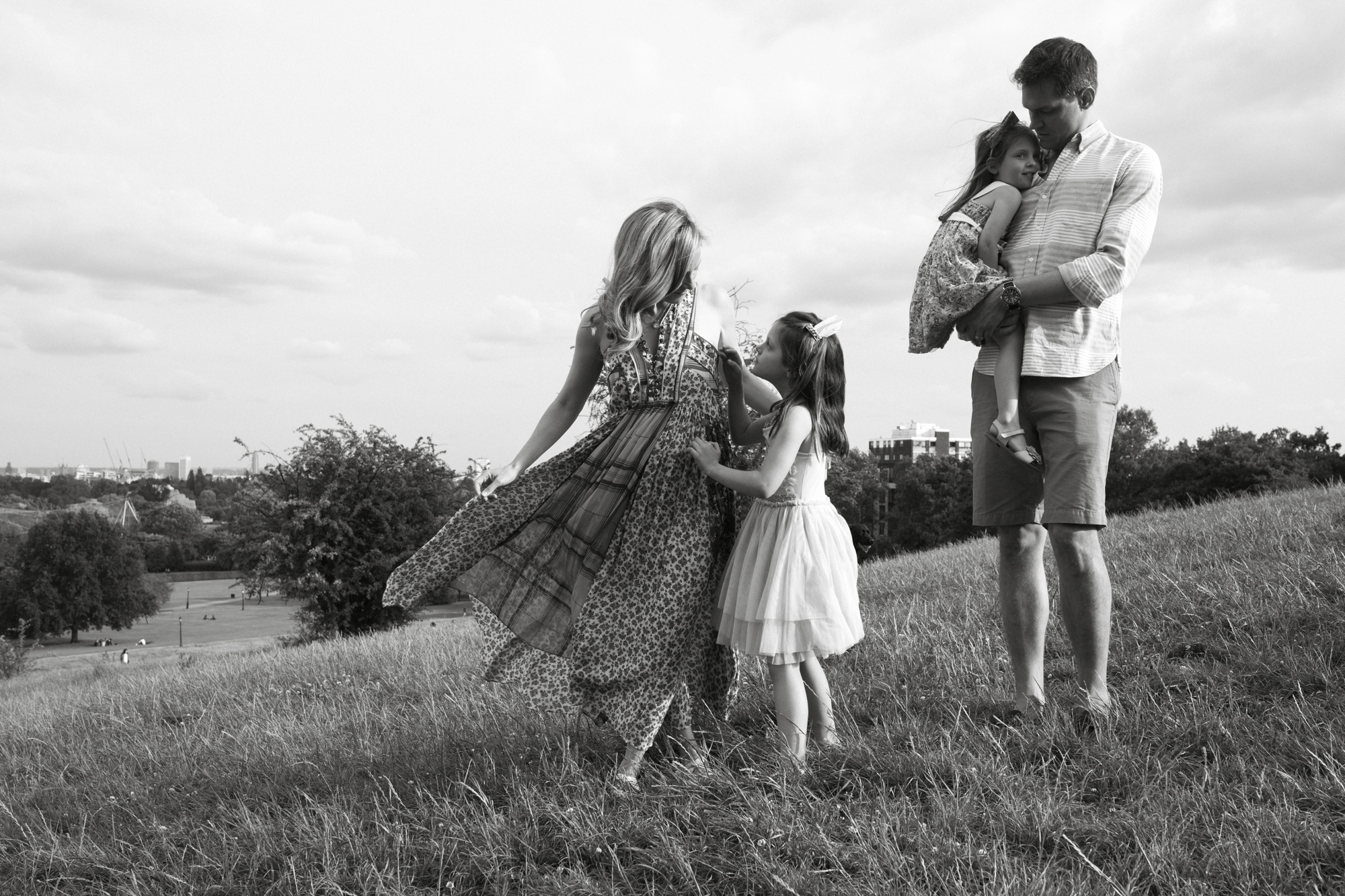 Family lifestyle photography in Primrose Hill, London London Children Photography 