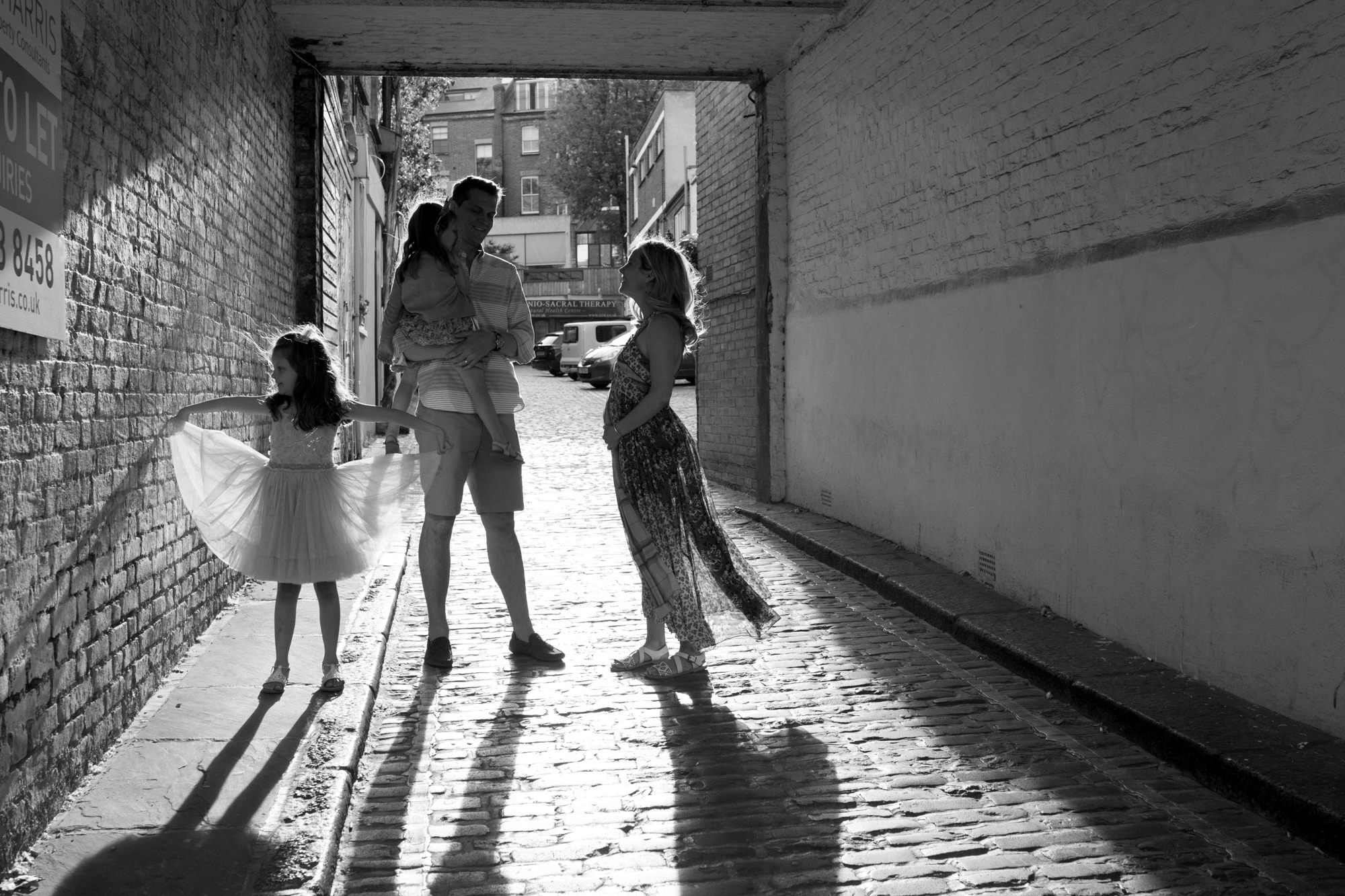 Family lifestyle photography in Primrose Hill, London London Children Photography 