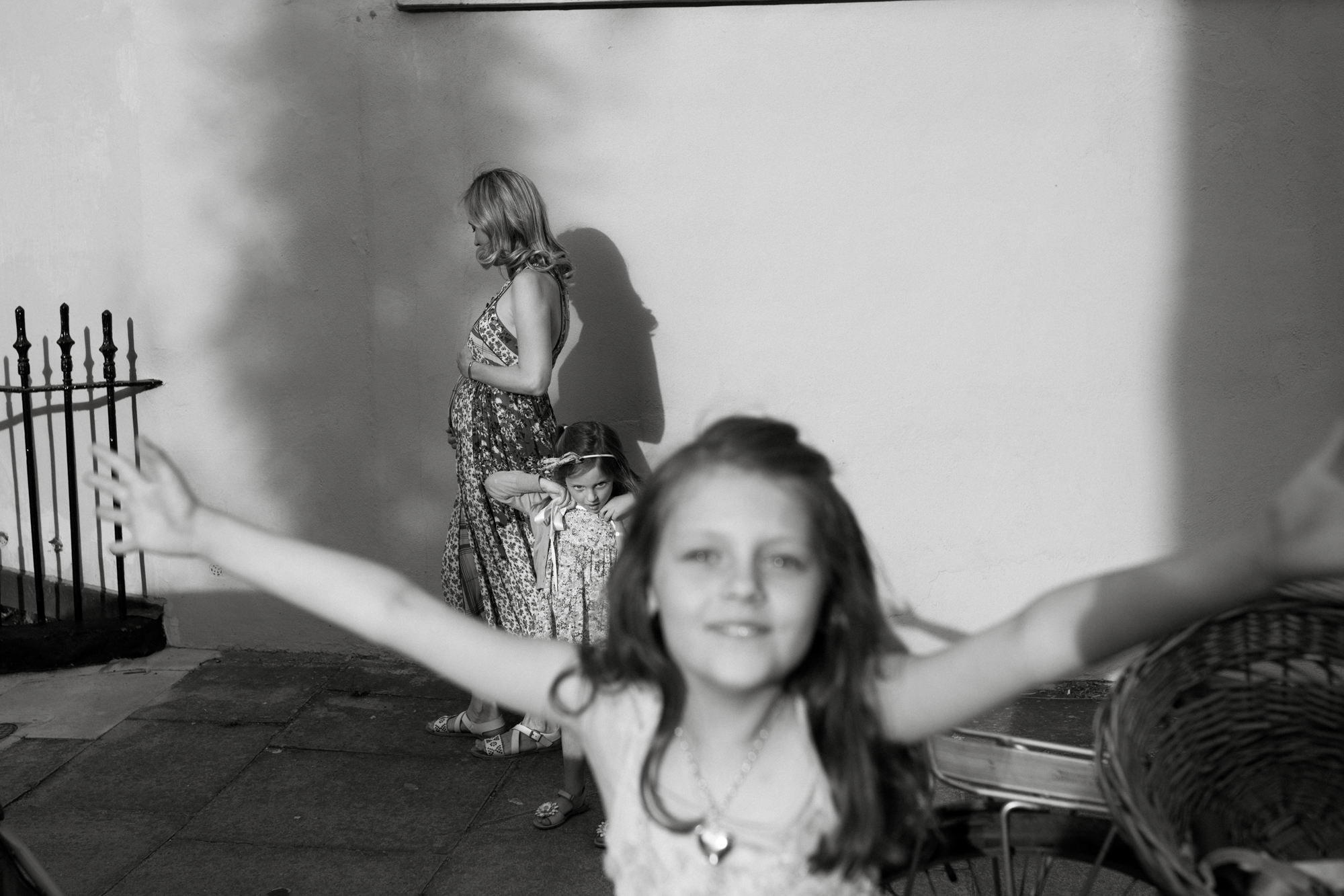 Family lifestyle photography in Primrose Hill, London London Children Photography 