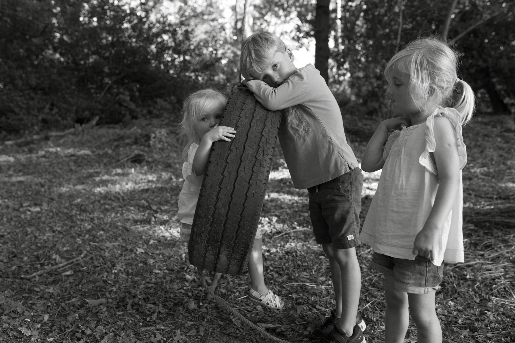 Family farm portrait photography in b&w London Children Photography 