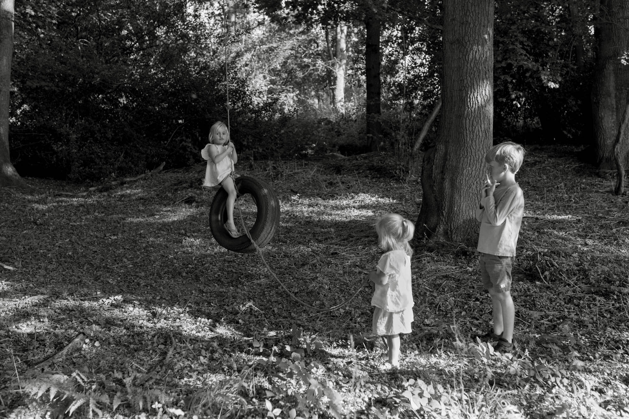 Family farm portrait photography in b&w London Children Photography 