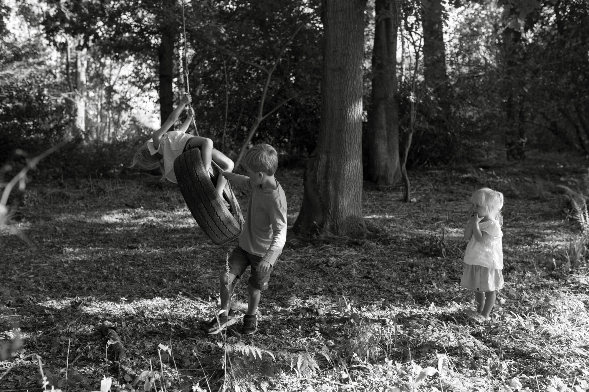Family farm portrait photography in b&w London Children Photography 