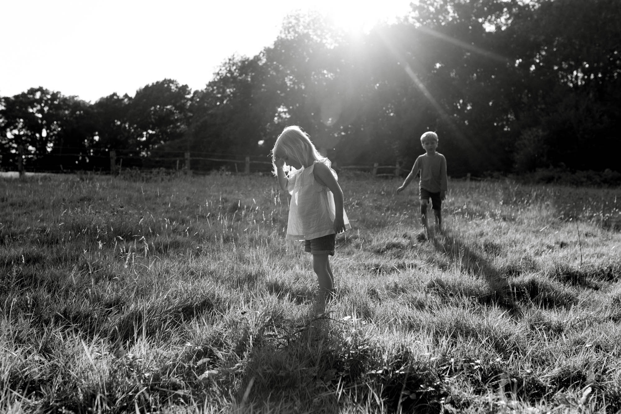 Family farm portrait photography in b&w London Children Photography 