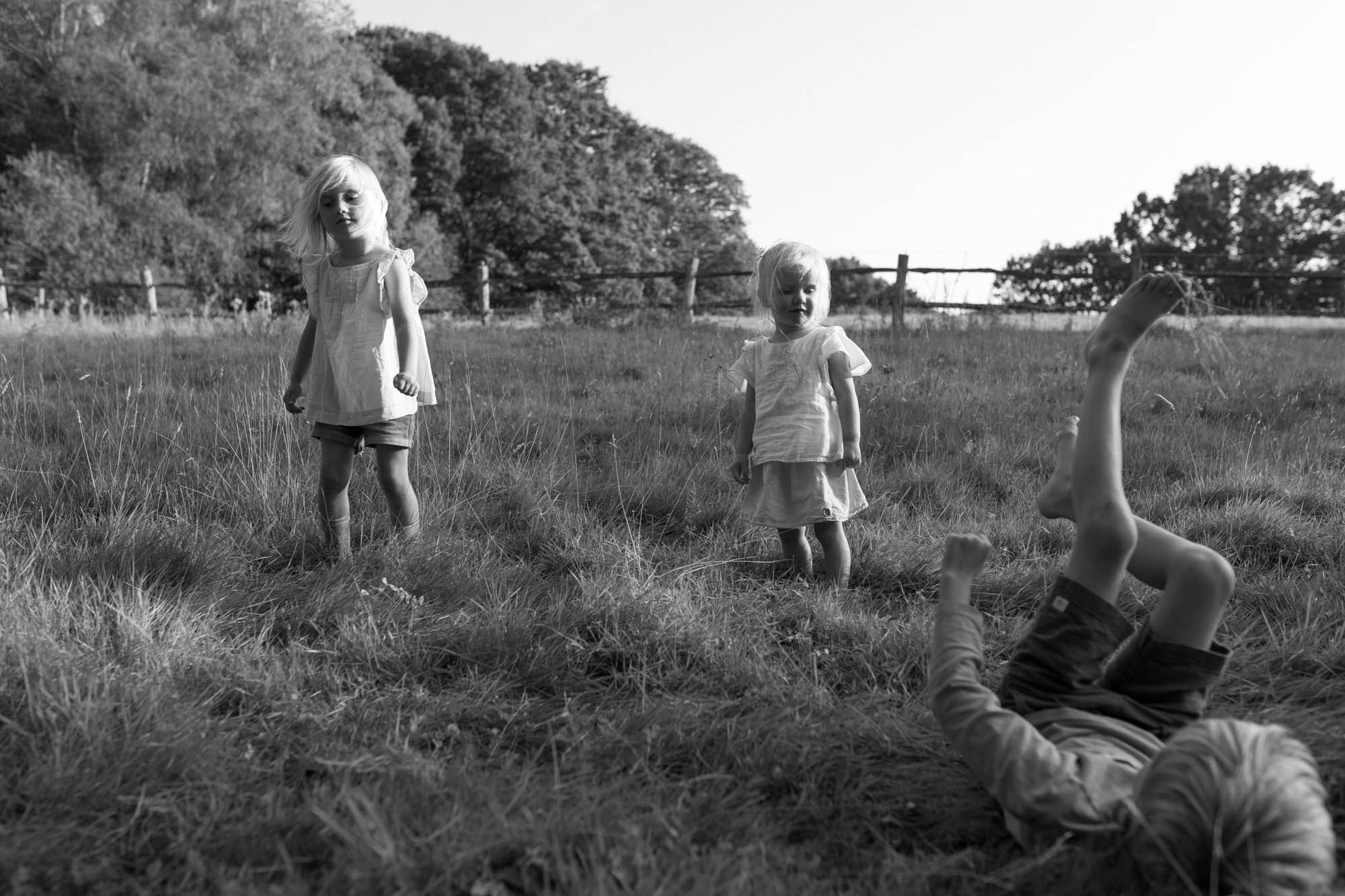 Family farm portrait photography in b&w London Children Photography 