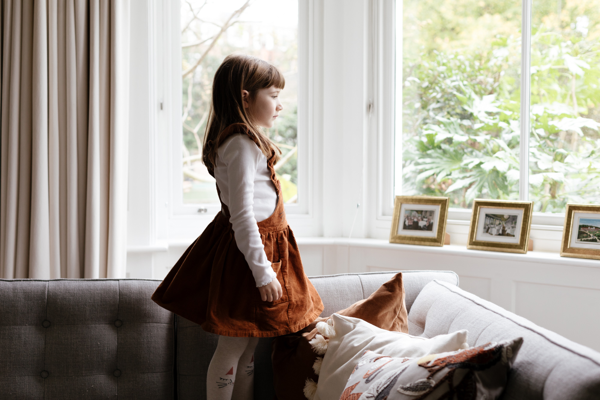 Autumn family portrait photography in Notting Hill Gate, London London Children Photography 