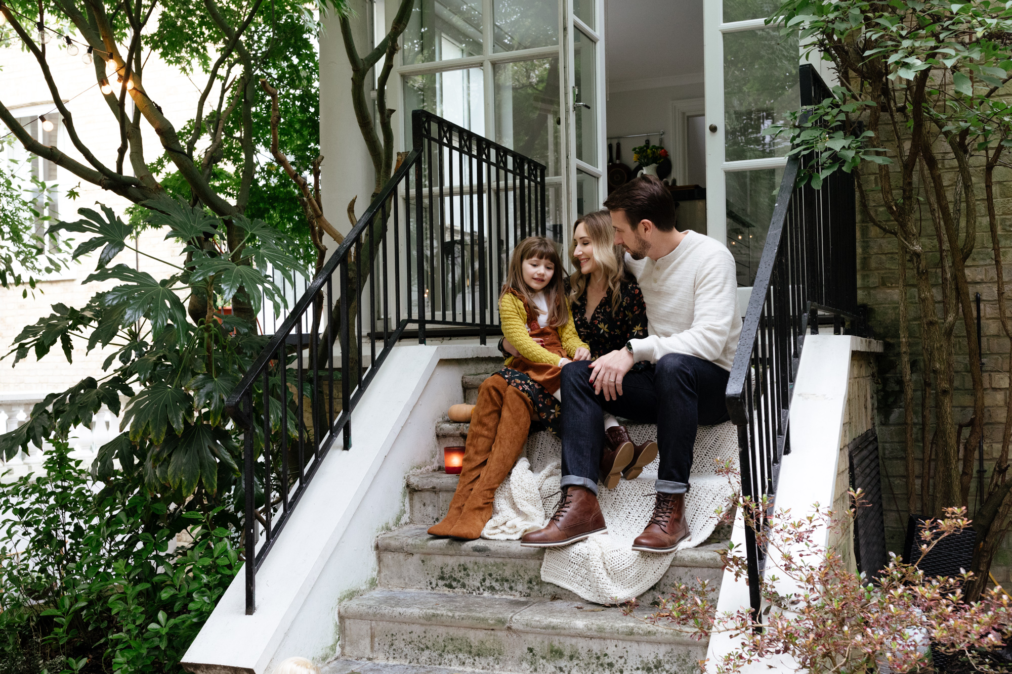 Autumn family portrait photography in Notting Hill Gate, London London Children Photography 
