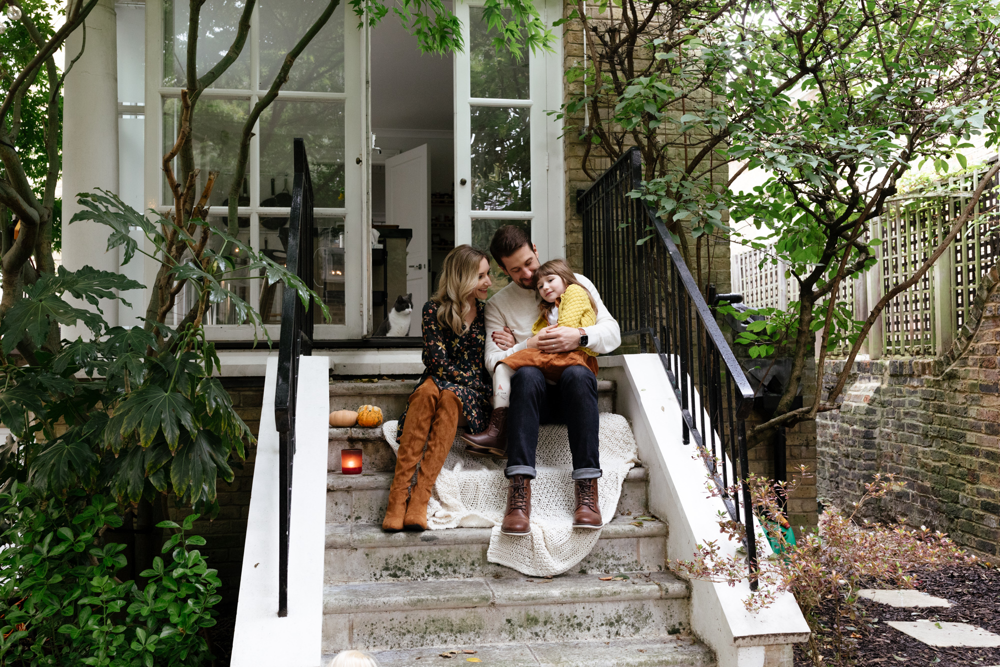 Autumn family portrait photography in Notting Hill Gate, London London Children Photography 