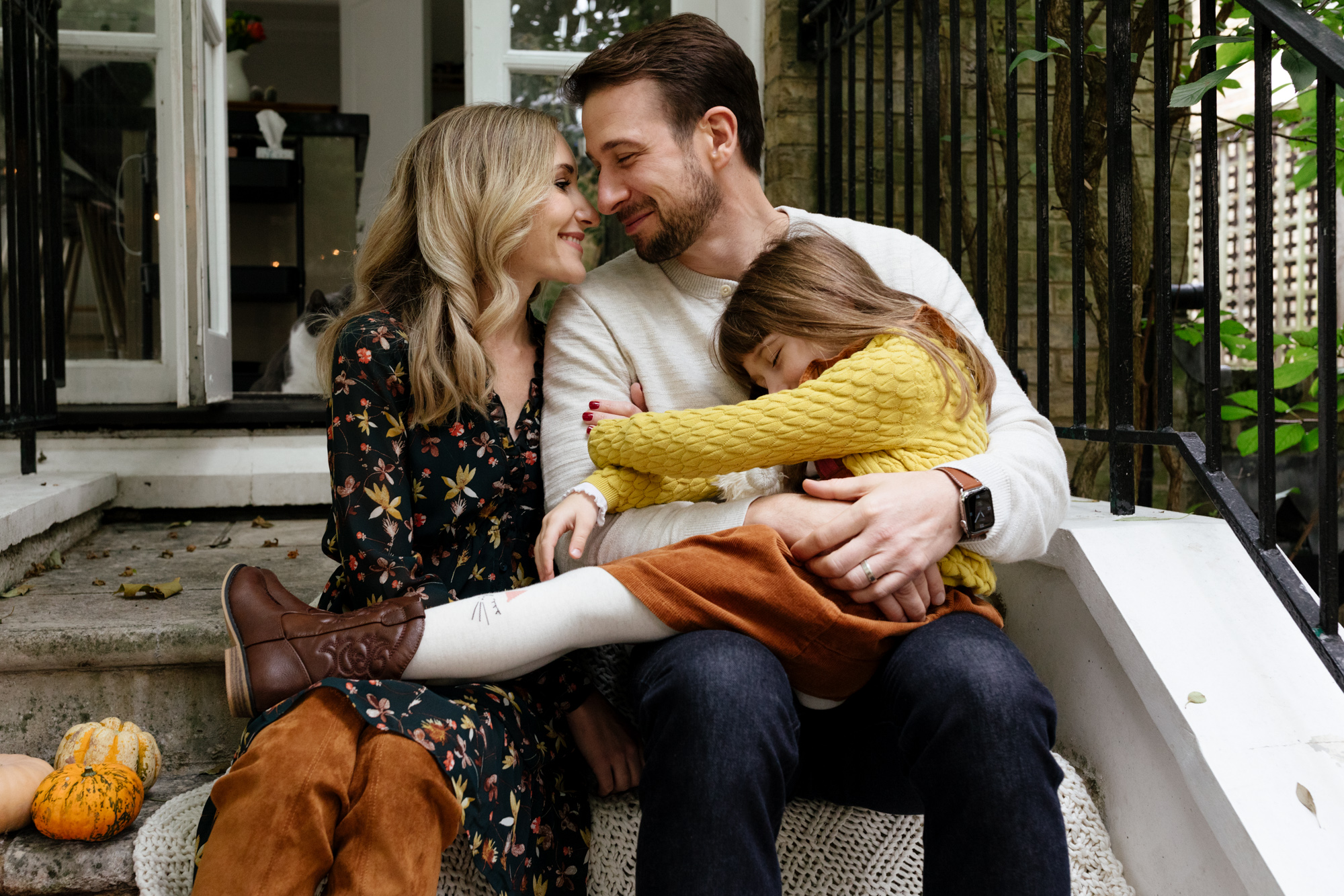 Autumn family portrait photography in Notting Hill Gate, London London Children Photography 
