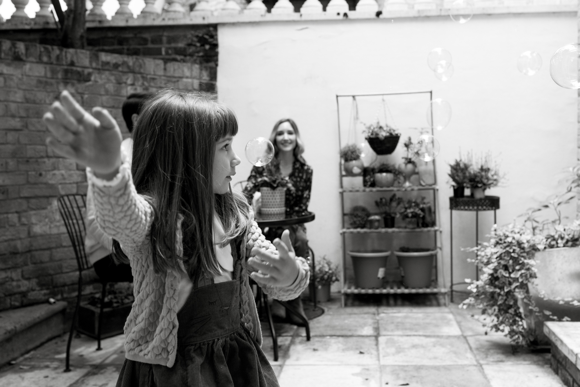 Autumn family portrait photography in Notting Hill Gate, London London Children Photography 