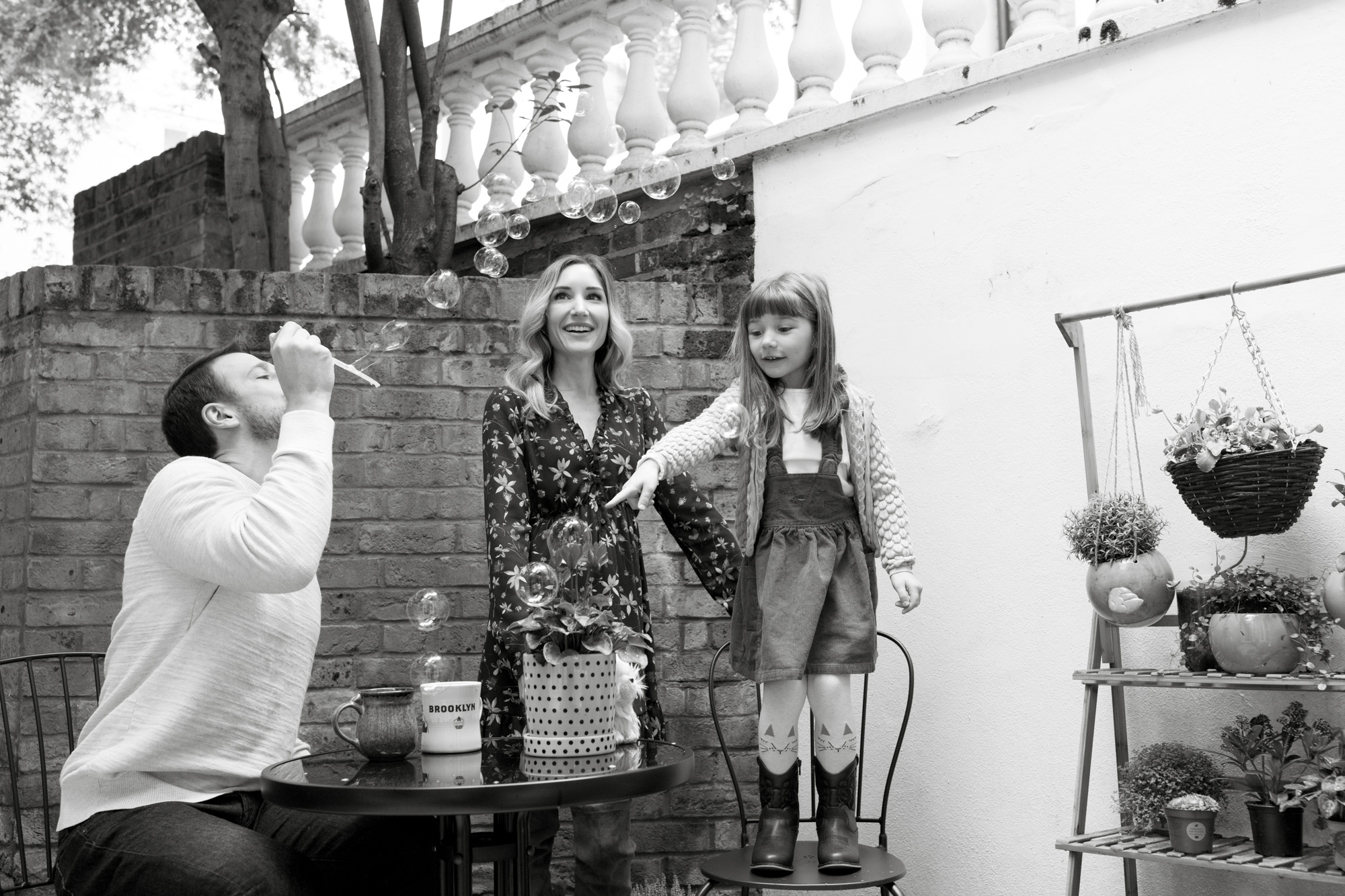 Autumn family portrait photography in Notting Hill Gate, London London Children Photography 