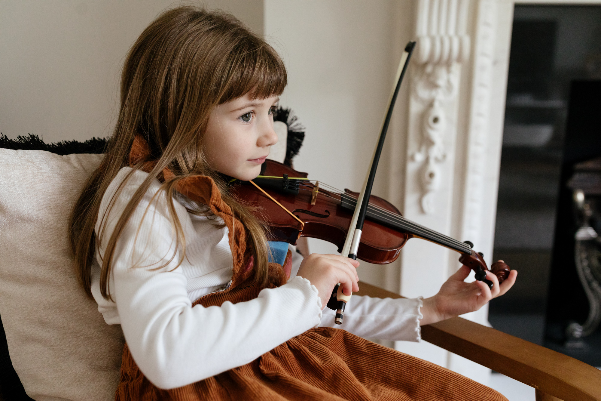 Autumn family portrait photography in Notting Hill Gate, London London Children Photography 