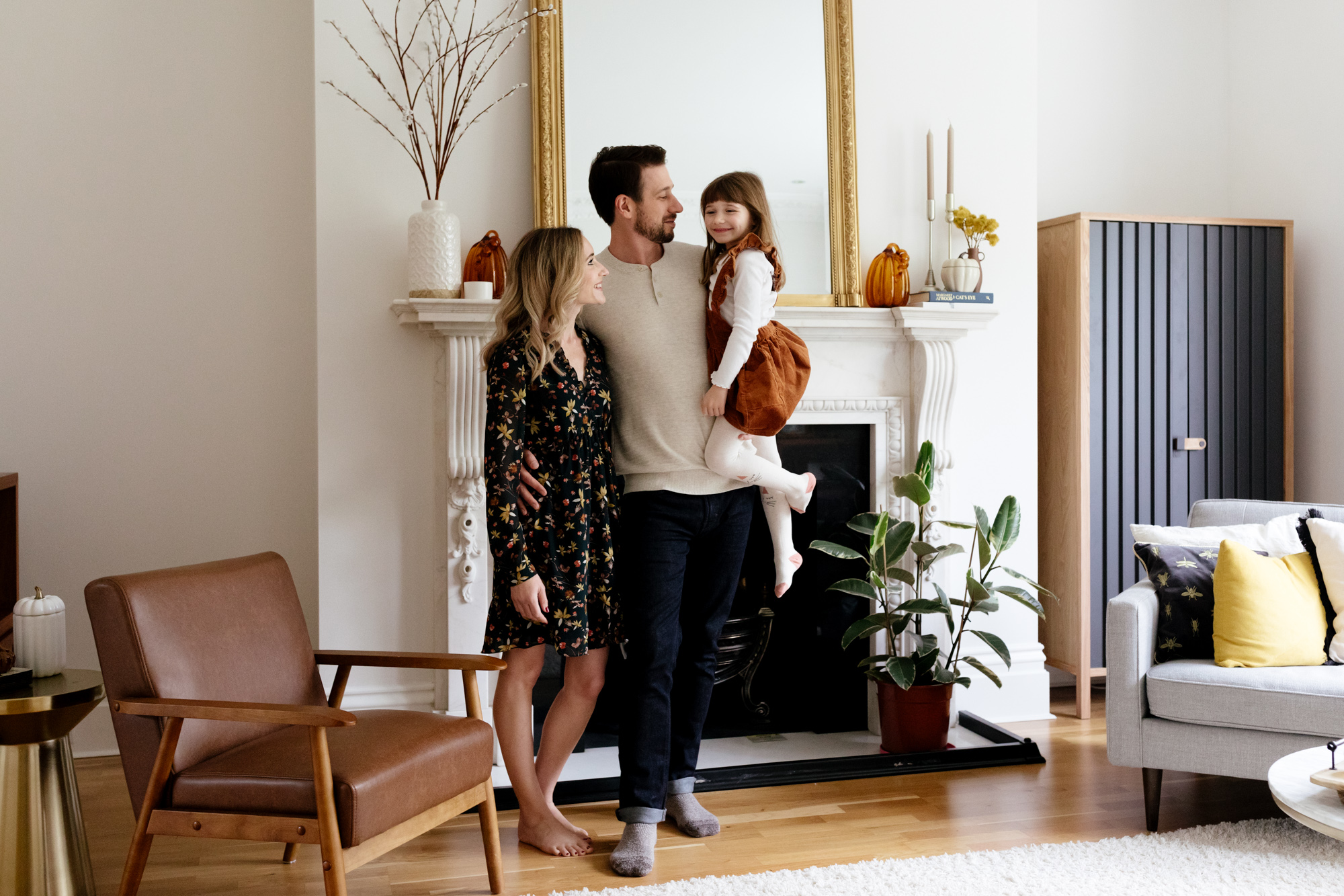 Autumn family portrait photography in Notting Hill Gate, London London Children Photography 