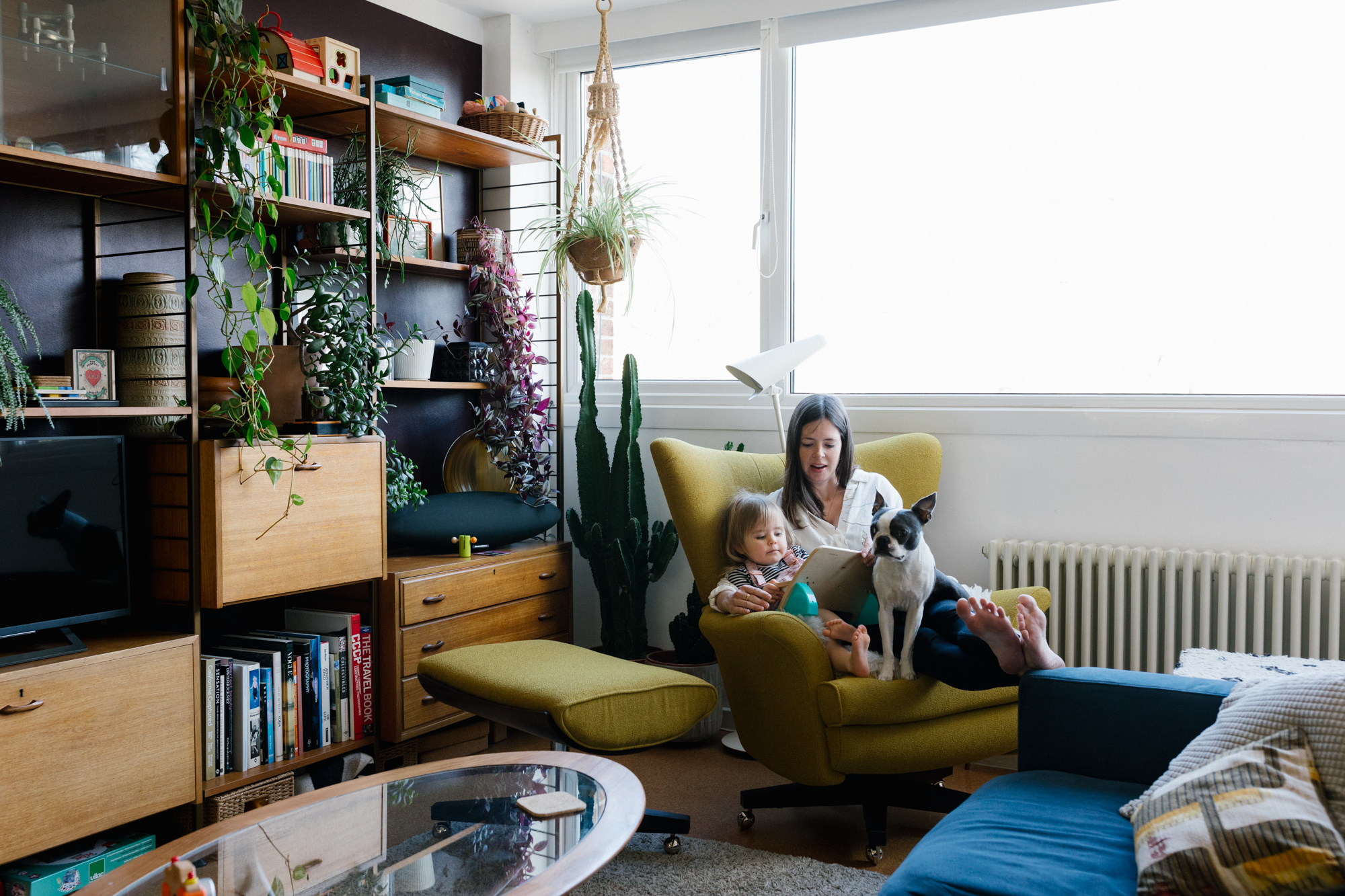 Portraits at home  with London family photographer Thea Courtney London Children Photography 