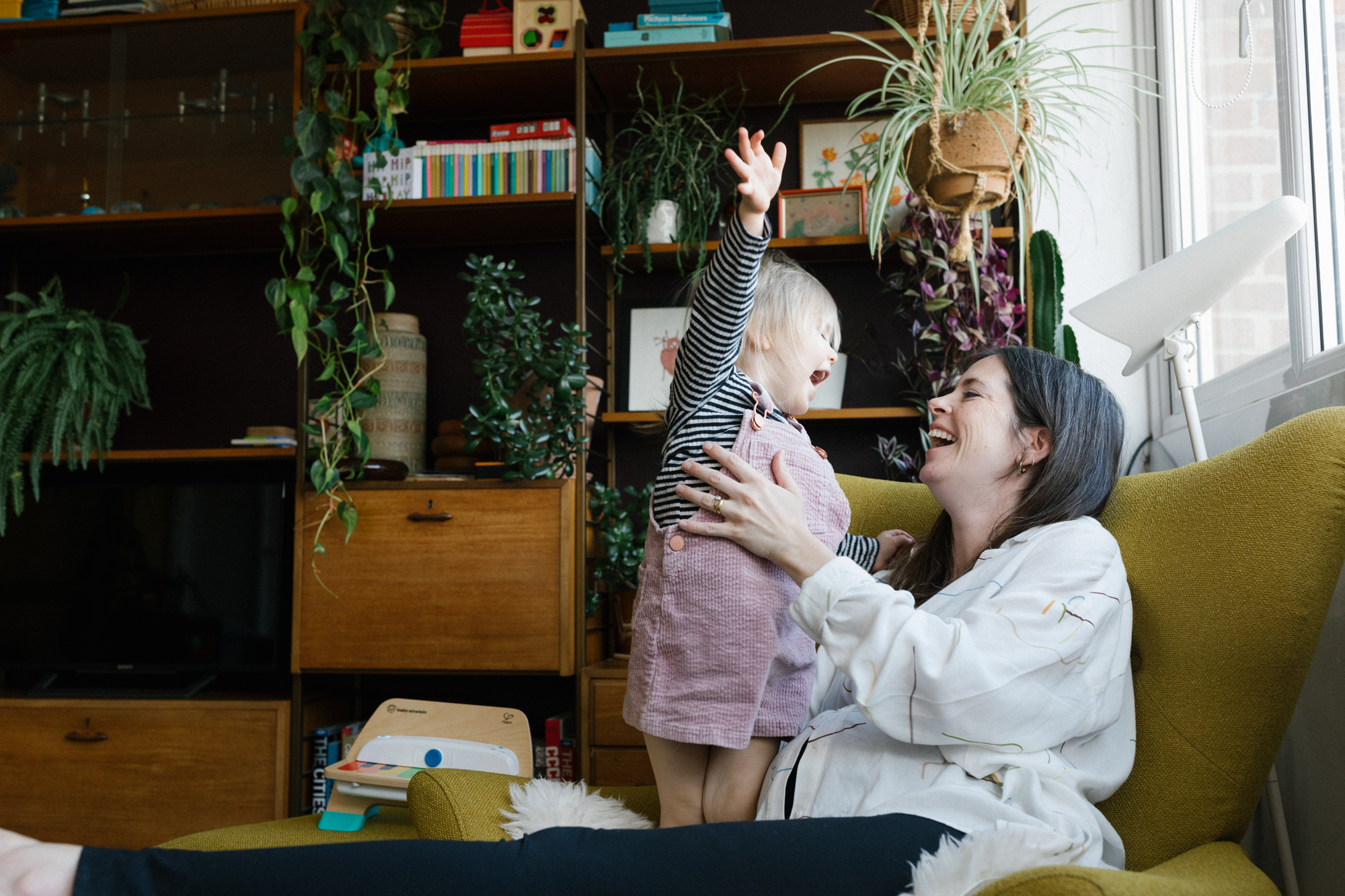 Portraits at home  with London family photographer Thea Courtney London Children Photography 