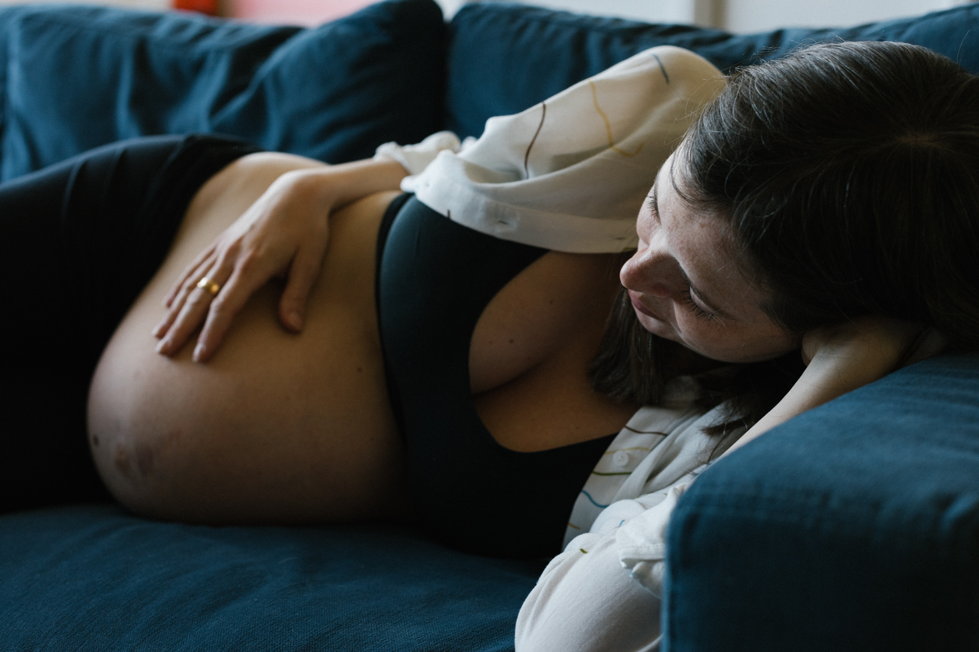 Portraits at home  with London family photographer Thea Courtney London Children Photography 